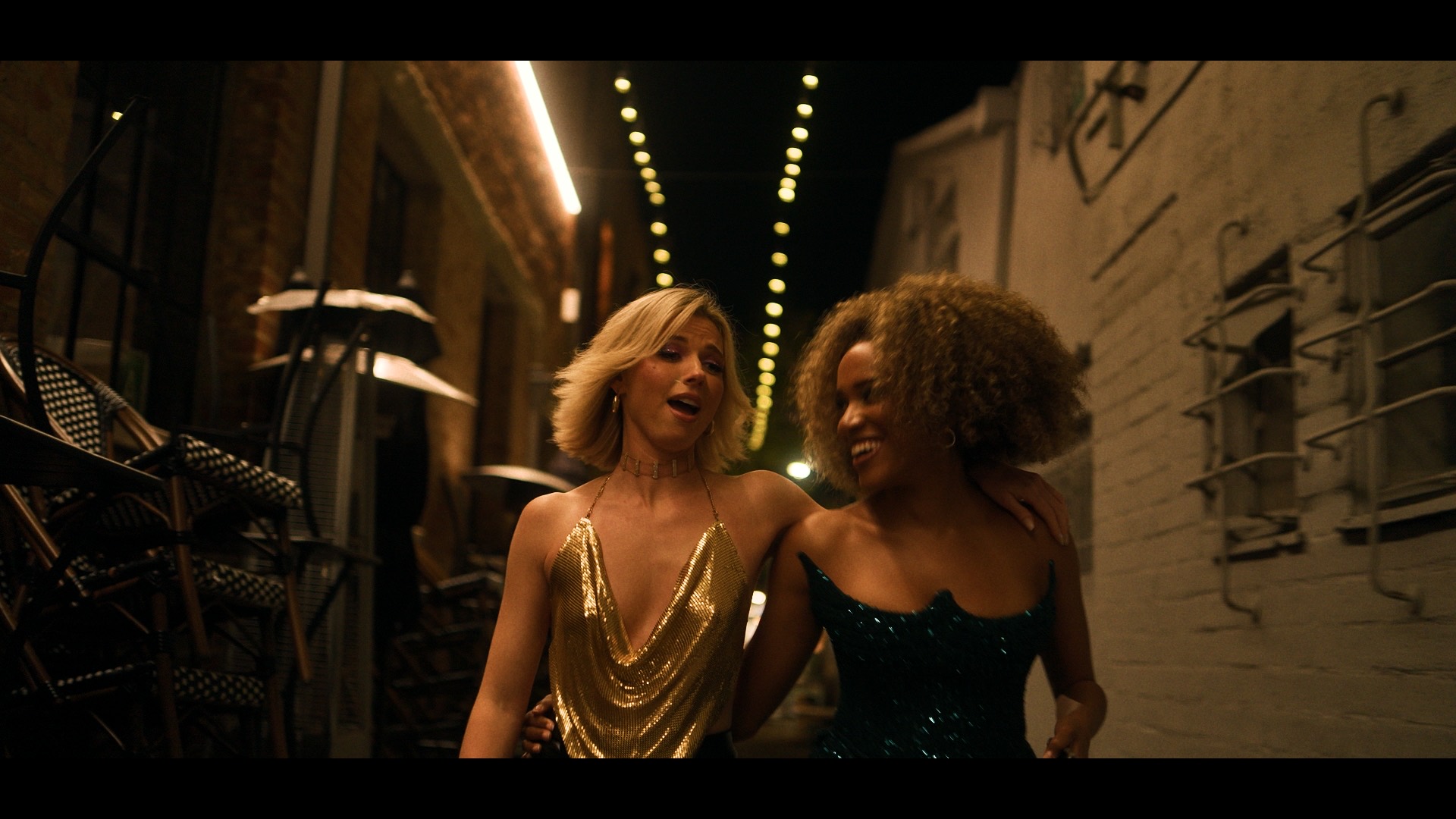 Carousel — still 3