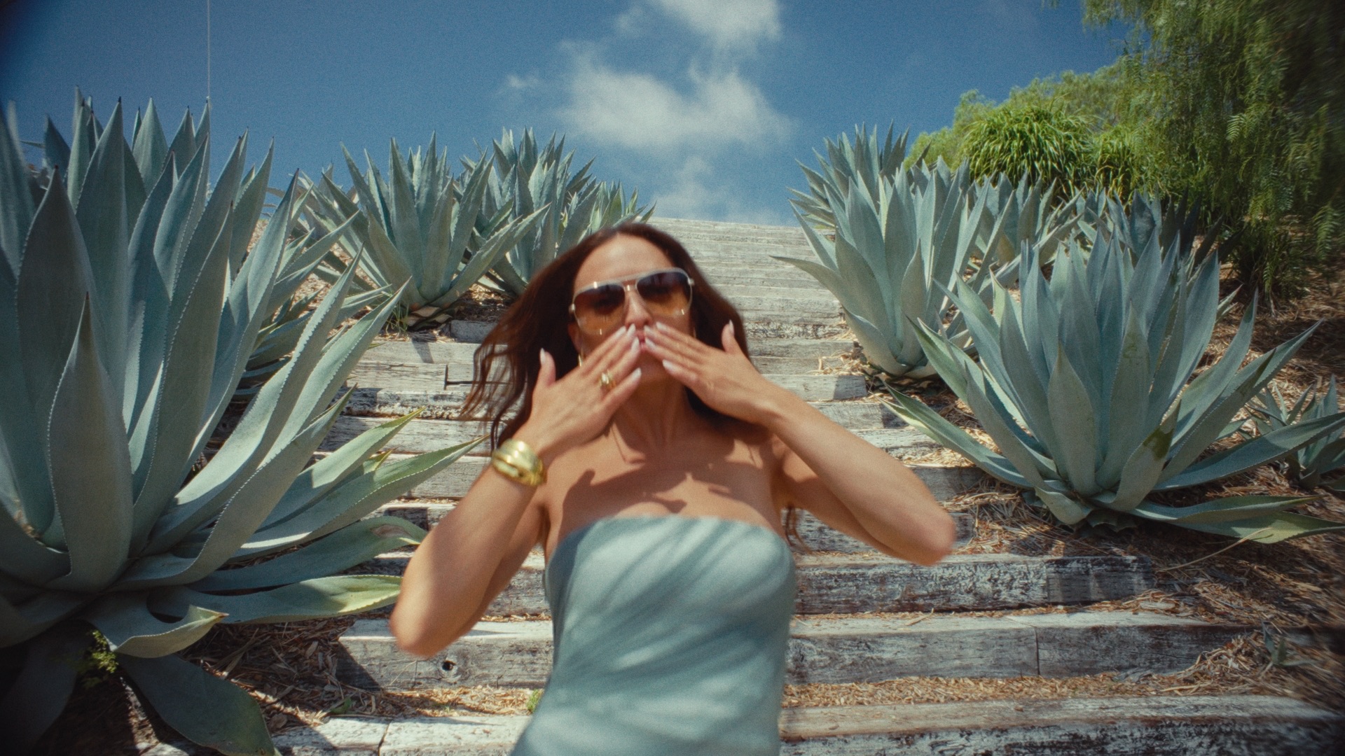 Quay × Nader Sisters — still 11